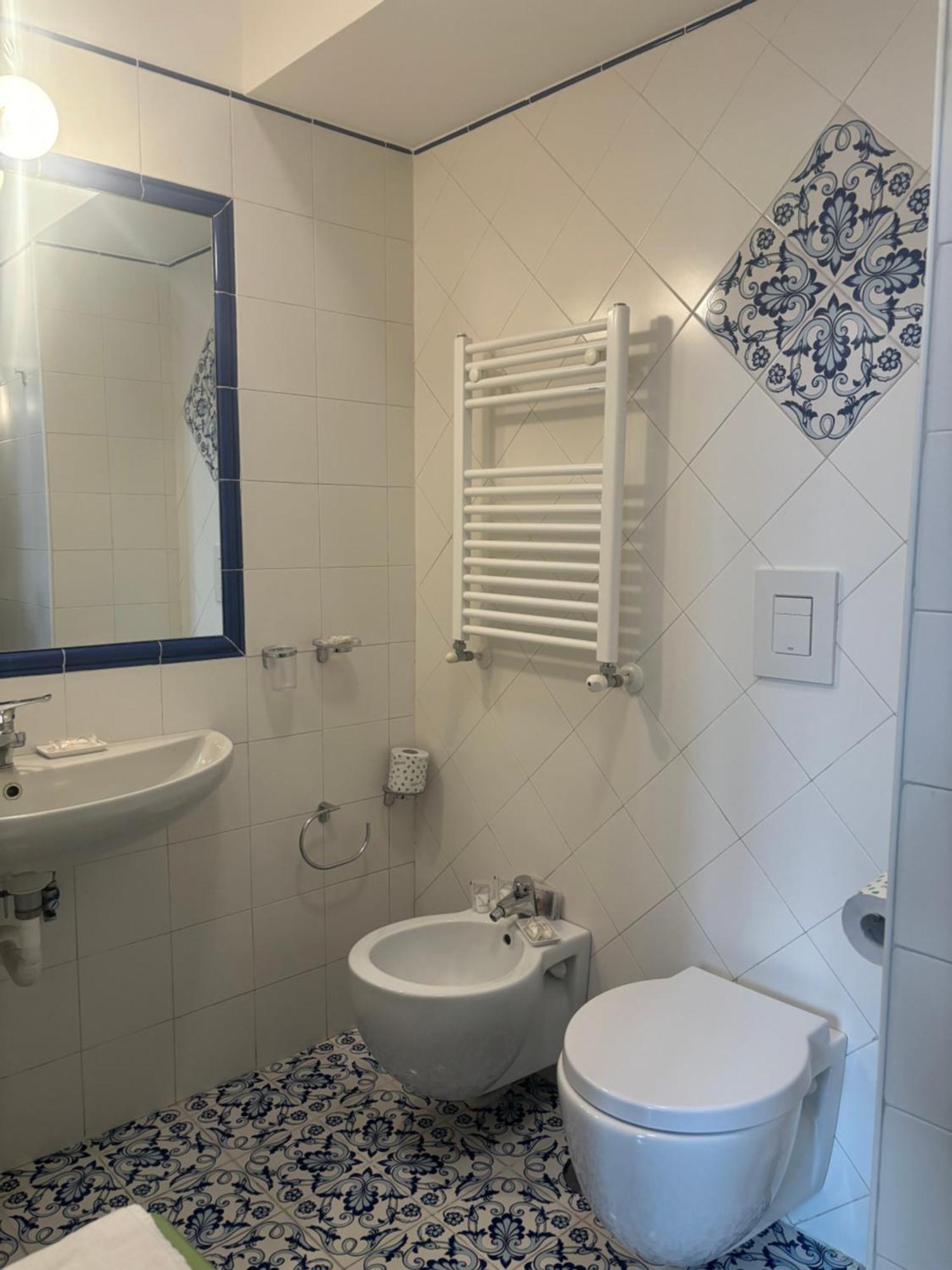 Folle Citta B&B Napels Buitenkant foto