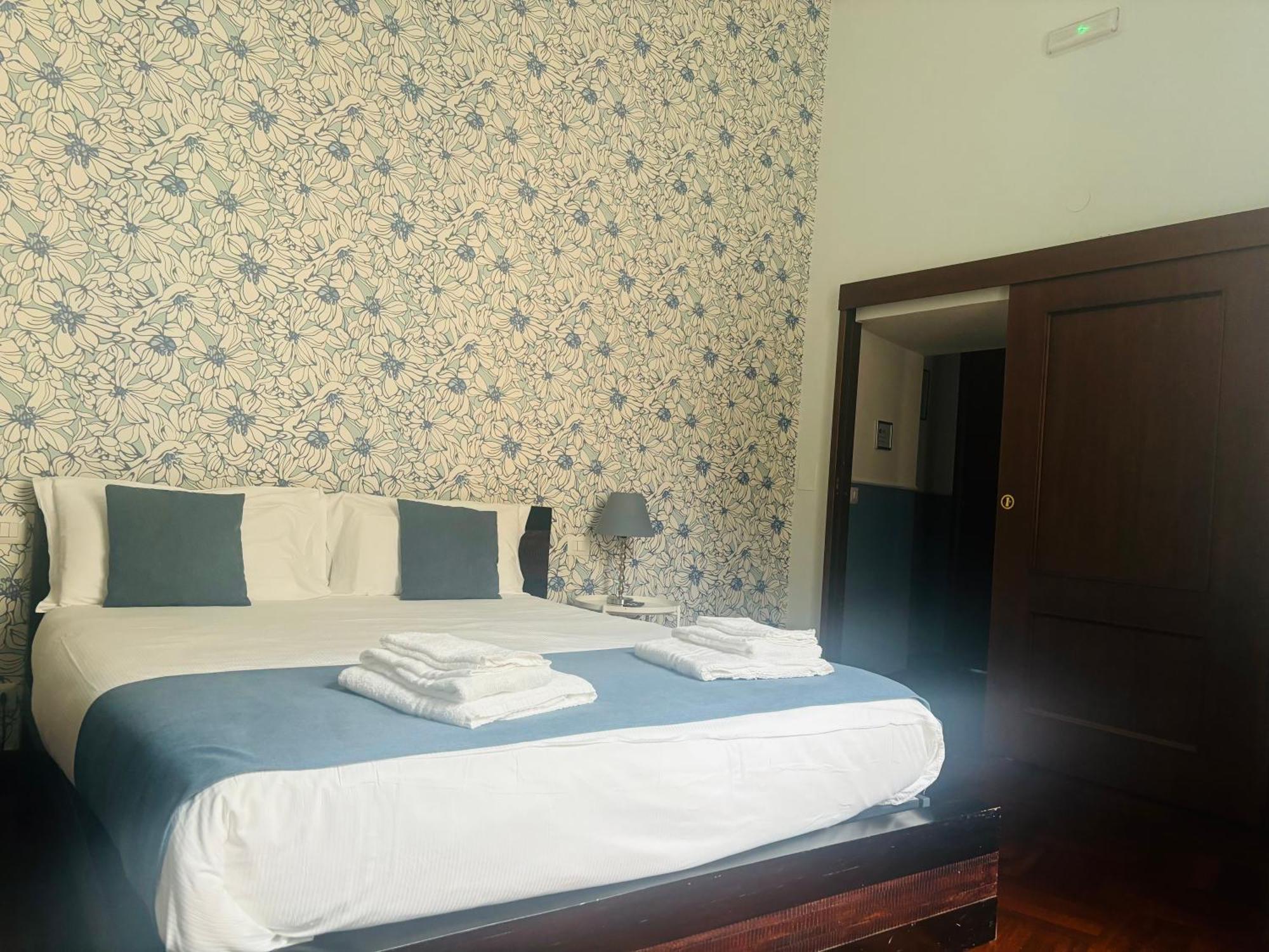 Folle Citta B&B Napels Buitenkant foto